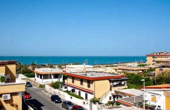 裏維埃拉菲烏米奇諾酒店