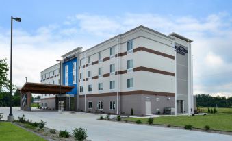 Holiday Inn Express & Suites Effingham