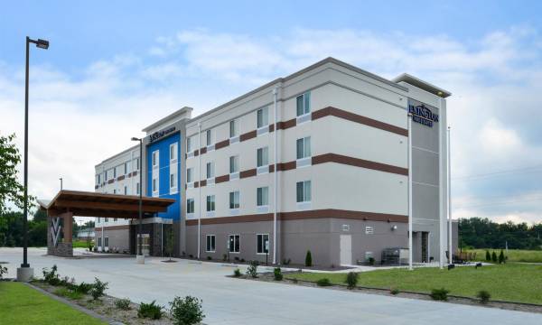 Holiday Inn Express & Suites Effingham by IHG