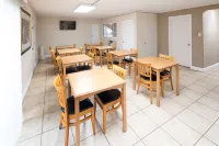 The Midtowner Hotel, SureStay Collection by Best Western - servizio colazione