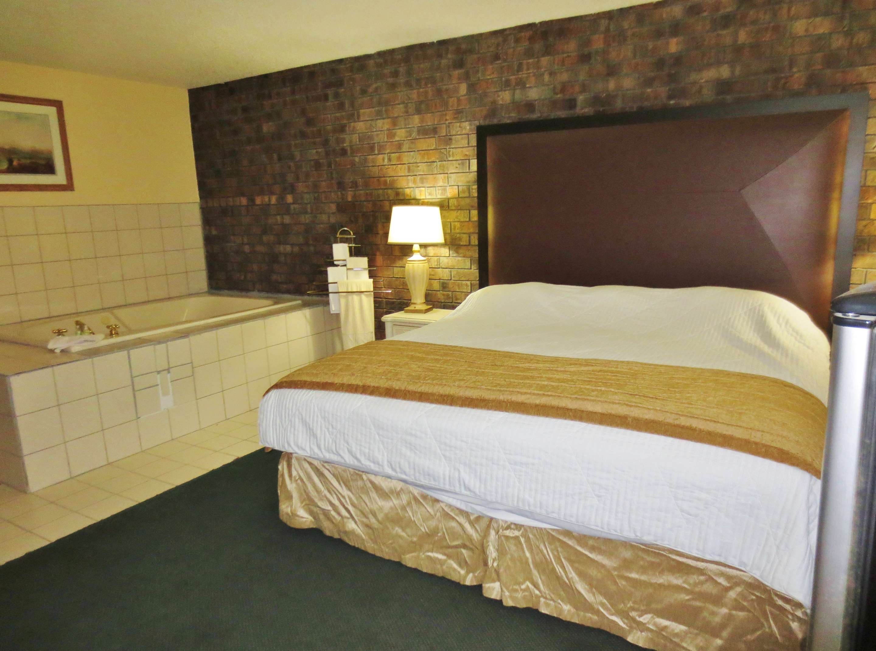 Americas Best Value Inn Webster City