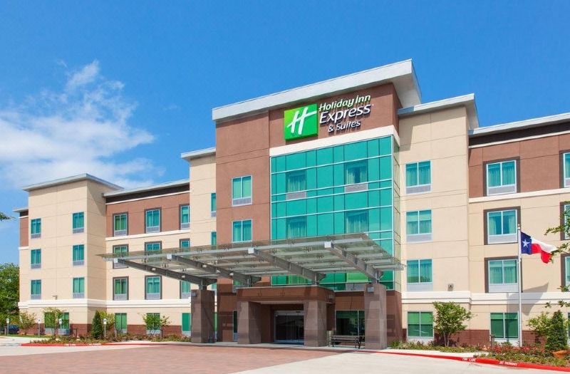 Holiday Inn Express & Suites Houston S - Medical CTR Area by IHG