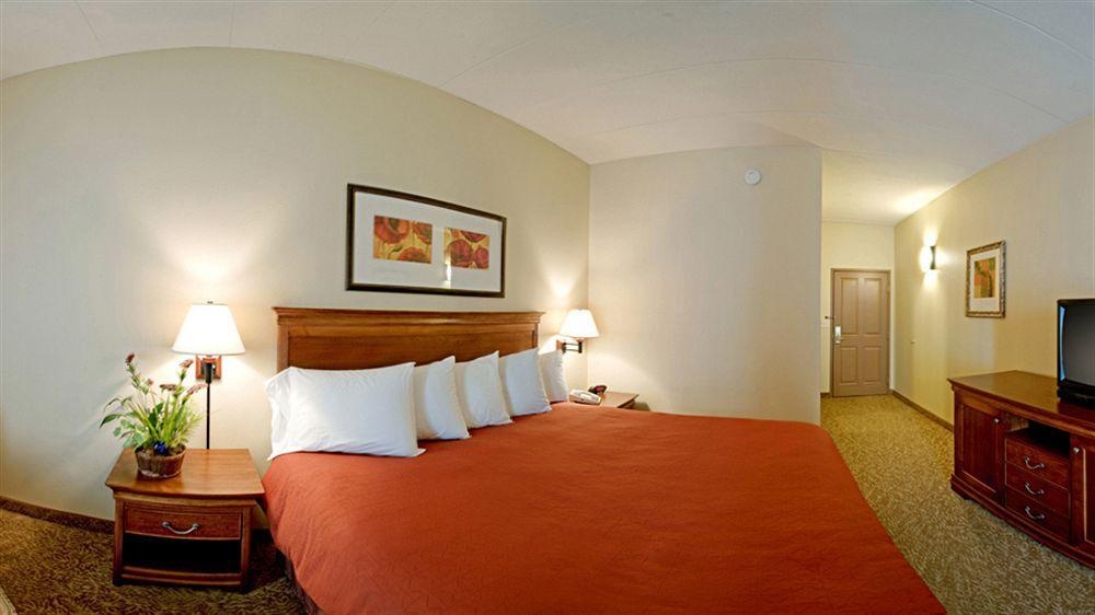 Country Inn & Suites by Radisson, Rapid City, SD