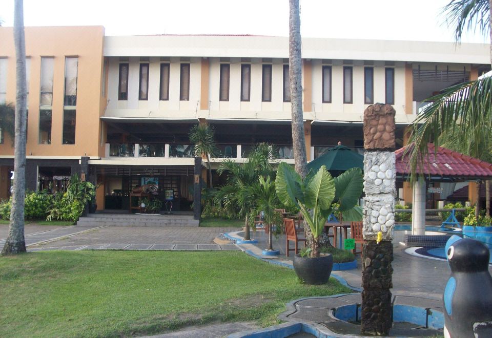 2. 자야카르타 스위..