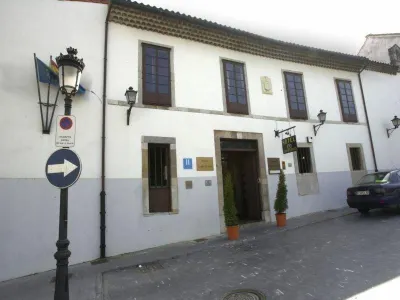 Hotel PAX Casona del Busto Hoteles cerca de Plaza Europa
