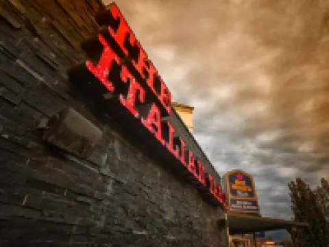 Best Western Plus Kelowna Hotel & Suites Hotels in Kelowna