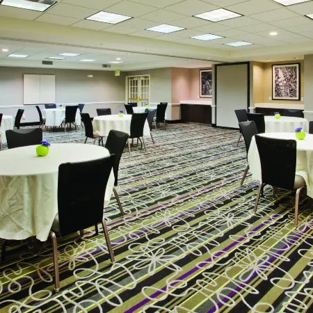 La Quinta Inn & Suites by Wyndham Tucson Airport