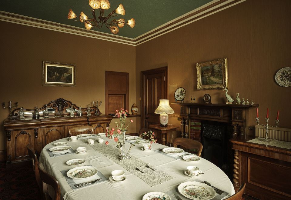 2. 탈리 아예르..