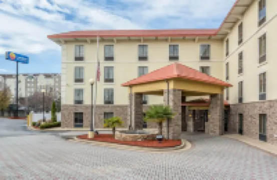 Comfort Inn & Suites Hamilton Place
