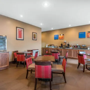 Comfort Inn & Suites