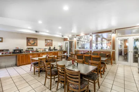 Comfort Inn Richfield I-70 Отели в г. Монро