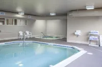 Comfort Suites - Pool