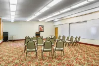 La Quinta Inn & Suites by Wyndham Miamisburg Dayton South - parking