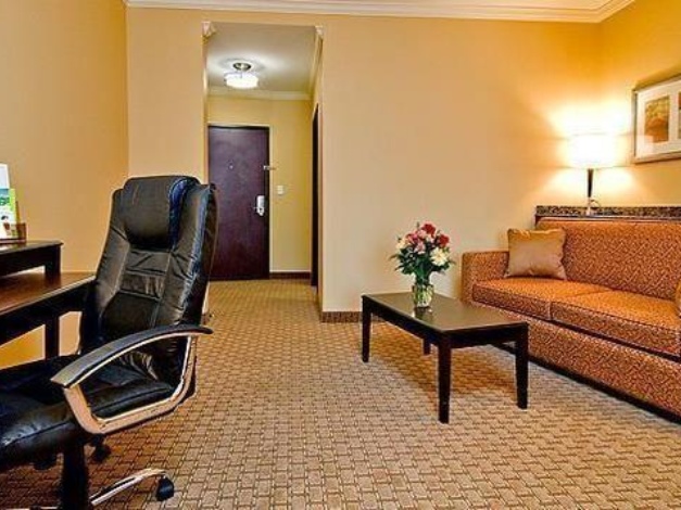 Comfort Suites-Youngstown North