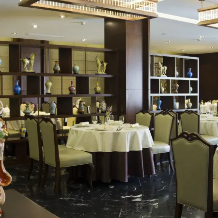Tang Palace Hotel