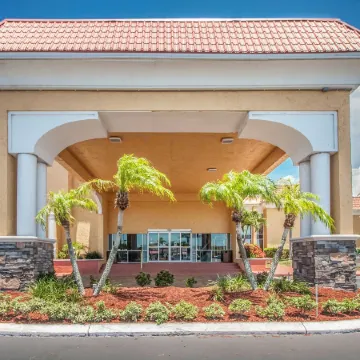 Quality Inn & Suites Conference Center