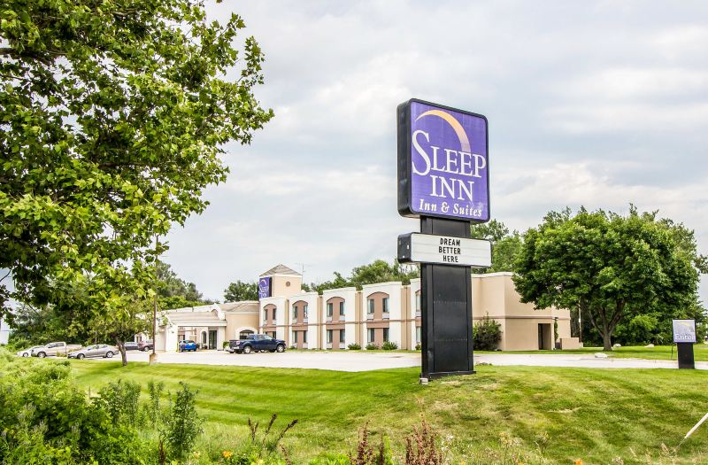 Sleep Inn Suites Airport Omaha, Km Landscaping Omaha Nebraska