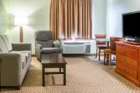 Spark by Hilton Grand Rapids - parking