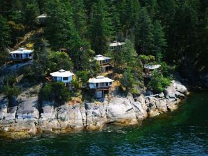 Rockwater Secret Cove Resort