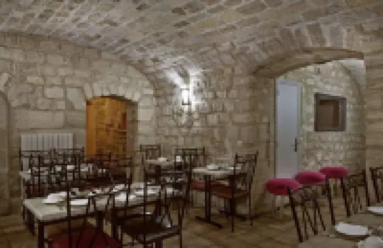 巴黎訥伊樂蓬酒店