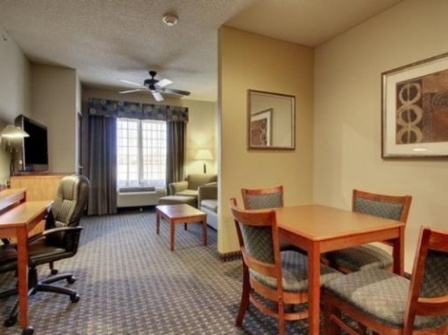 Comfort Suites Pratt