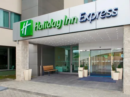 Holiday Inn Express Lisbon - Oeiras Отели в г. Paco de Arcos