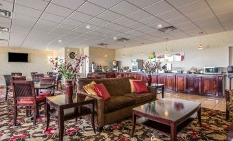 Quality Inn & Suites Near Lake Eufaula