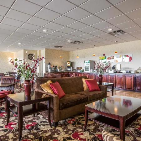 Quality Inn & Suites Near Lake Eufaula