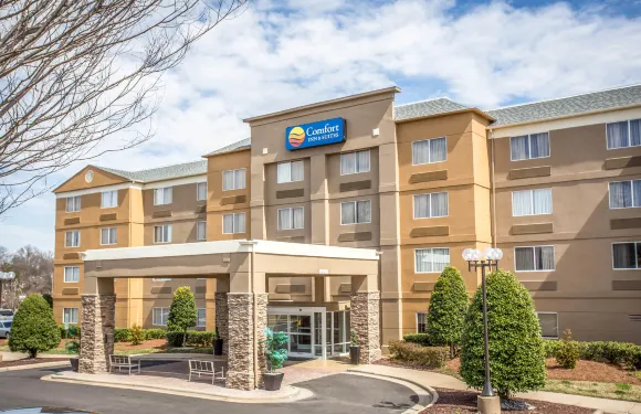 坎納波利斯舒適酒店