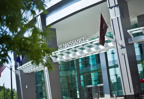 Renaissance Arlington Capital View Hotel