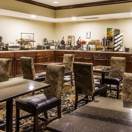 Evangeline Downs Hotel, Ascend Hotel Collection