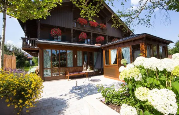 路德維希託馬旅館