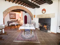 Agriturismo Macciangrosso Casale Piccolomini Hotels in Chiusi