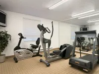Emerald Hotel & Suites Calgary Airport Hotels in Calgary