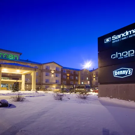 Sandman Hotel & Suites Winnipeg Airport Отели рядом с достопримечательностью «Стадион «Шо Парк»»