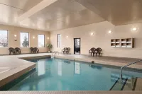 Emerald Hotel & Suites Calgary Airport
