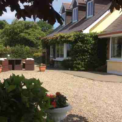 Edencrest B&B Hotel Exterior