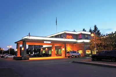 Comfort Inn & Suites Coeur d'Alene Hotels near Safeway