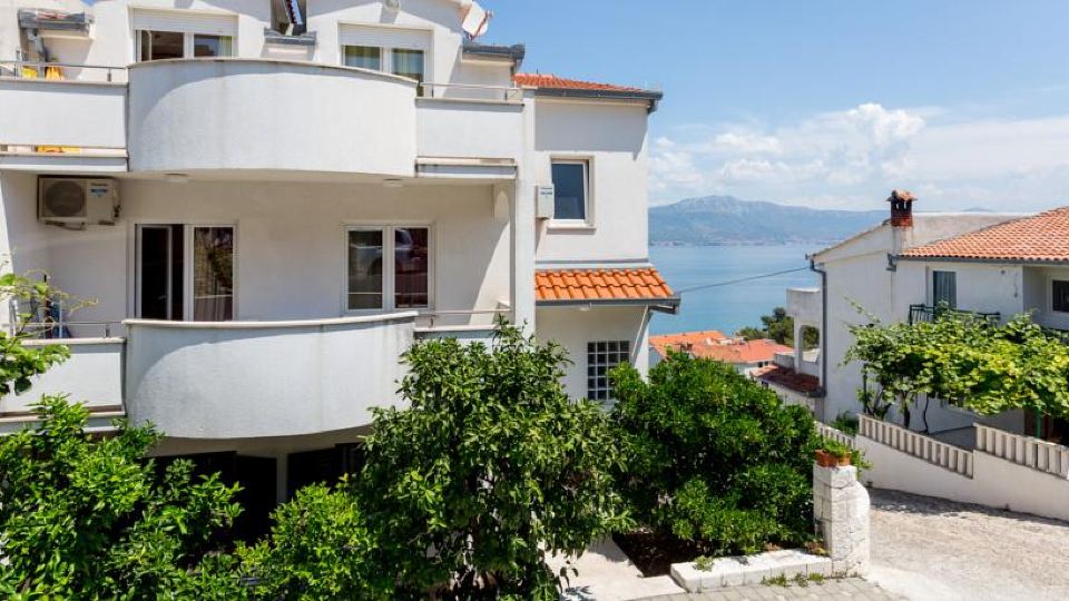 Apartments in Villa Top Trogir