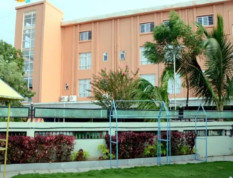 Hotel Pooja Garden - Housity