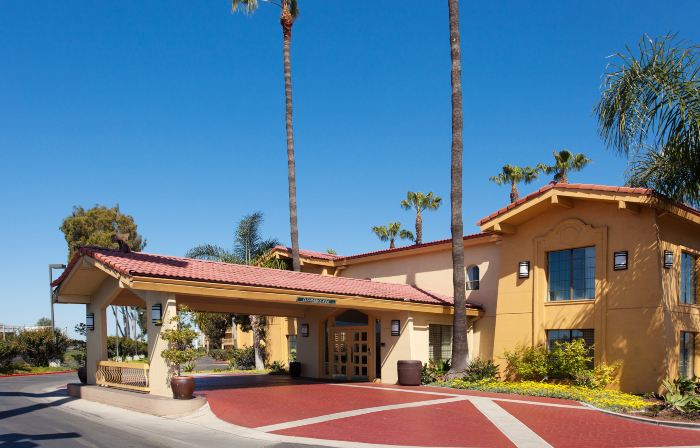 La Quinta Inn by Wyndham Costa Mesa / Newport Beach