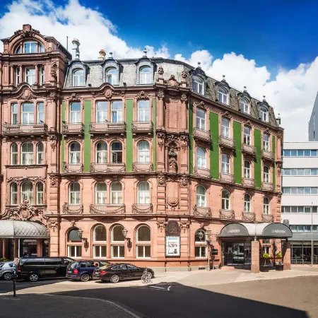 Le Méridien Frankfurt Отели рядом с достопримечательностью «Штеделевский художественный институт и городская галерея»