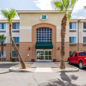 Best Western North Phoenix Hotel Hotels near North Mountain