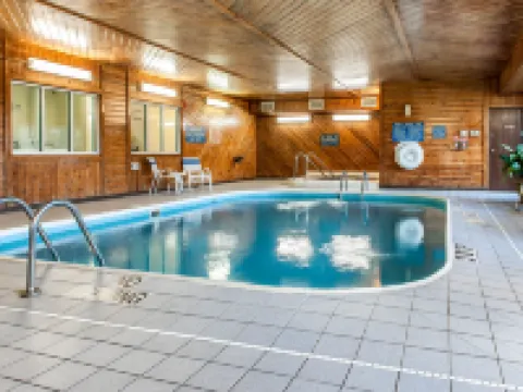 Quality Inn & Suites Hotels in Vermilion County