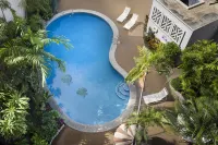 Polynesian Residences Waikiki Beach