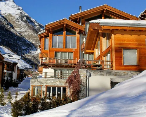 Alpenlodge Hotels near Findelbahn
