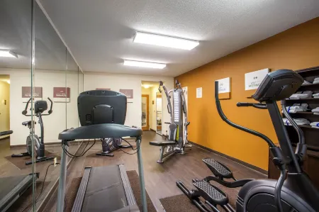 Quality Suites Paducah I-24