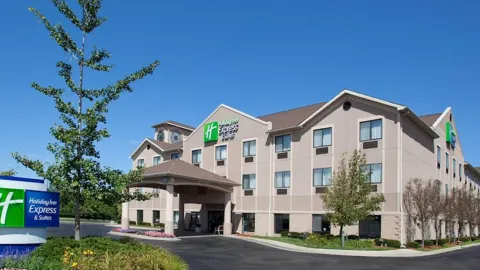 ฮอลิเดย์ อินน์ เอ็กซ์เพรส โรงแรม & สวีทส์ เบลล์วิลล์ บาย IHG in Wayne County