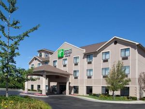 Holiday Inn Express & Suites BELLEVILLE（機場區）