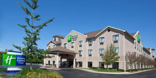 Holiday Inn Express & Suites Belleville (Airport Area) Hotels in Van Buren Charter Township